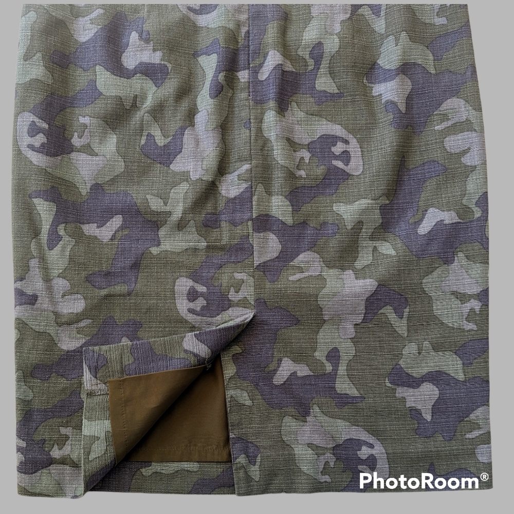 BANANA REPUBLIC Dressy Lined Camouflage Pencil Skirt Olive Green Gray Pattern - Picture 2 of 3